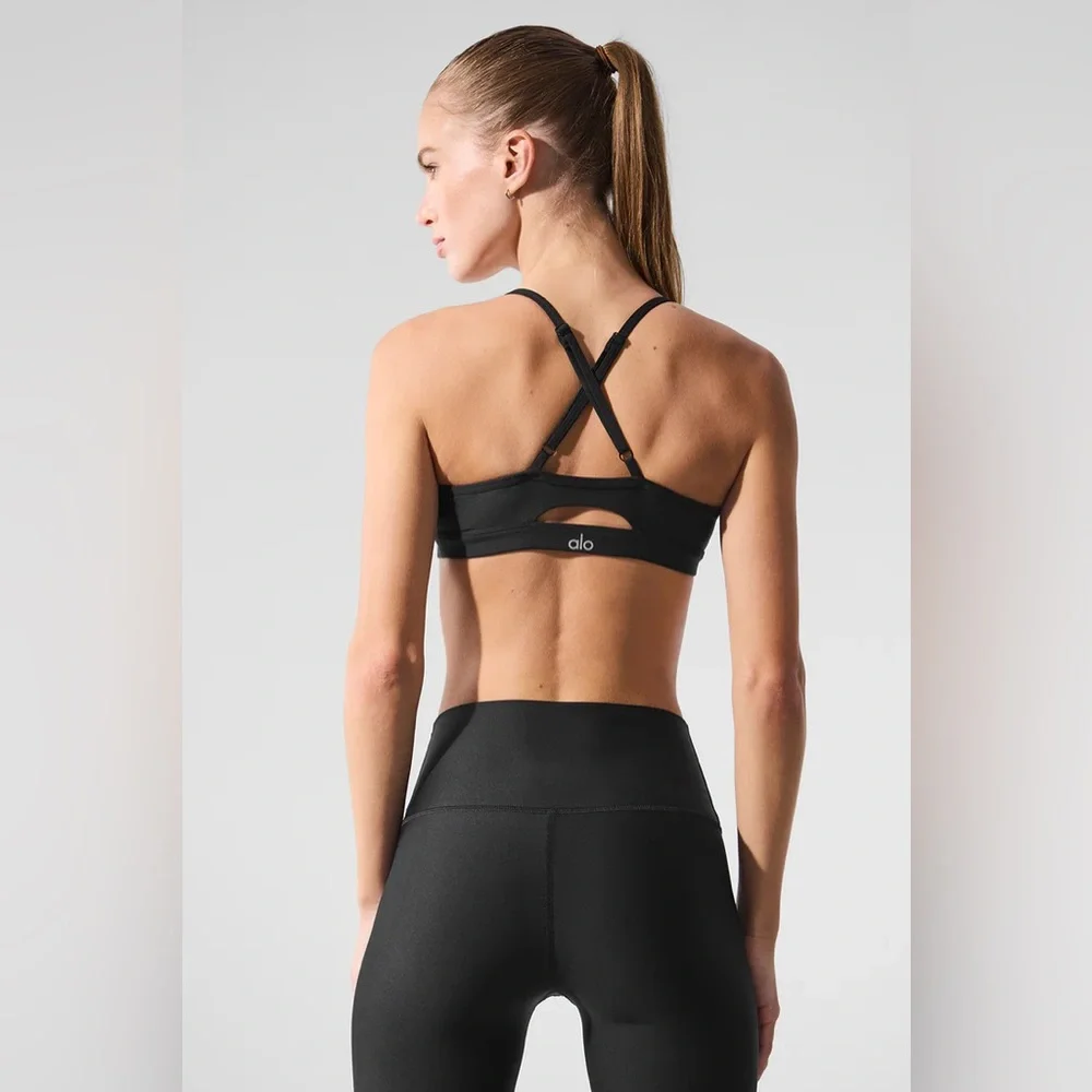 Alo Yoga Airlift Intrigue Bra Black Medium Support Scoop Neck Strappy Back Small